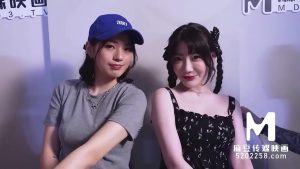 Hai cặp đôi, bốn người chơi đu đam mê tình dục