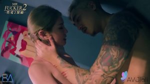 Nện đút con cặc dâm sướng xăm trổ