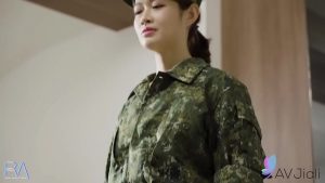 Chịch cái lồn cô em xinh gái dáng nuột không che